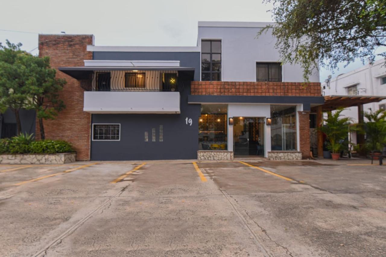 Ph 19 Guesthouse Hotel In Gazcue Santo Domingo Buitenkant foto