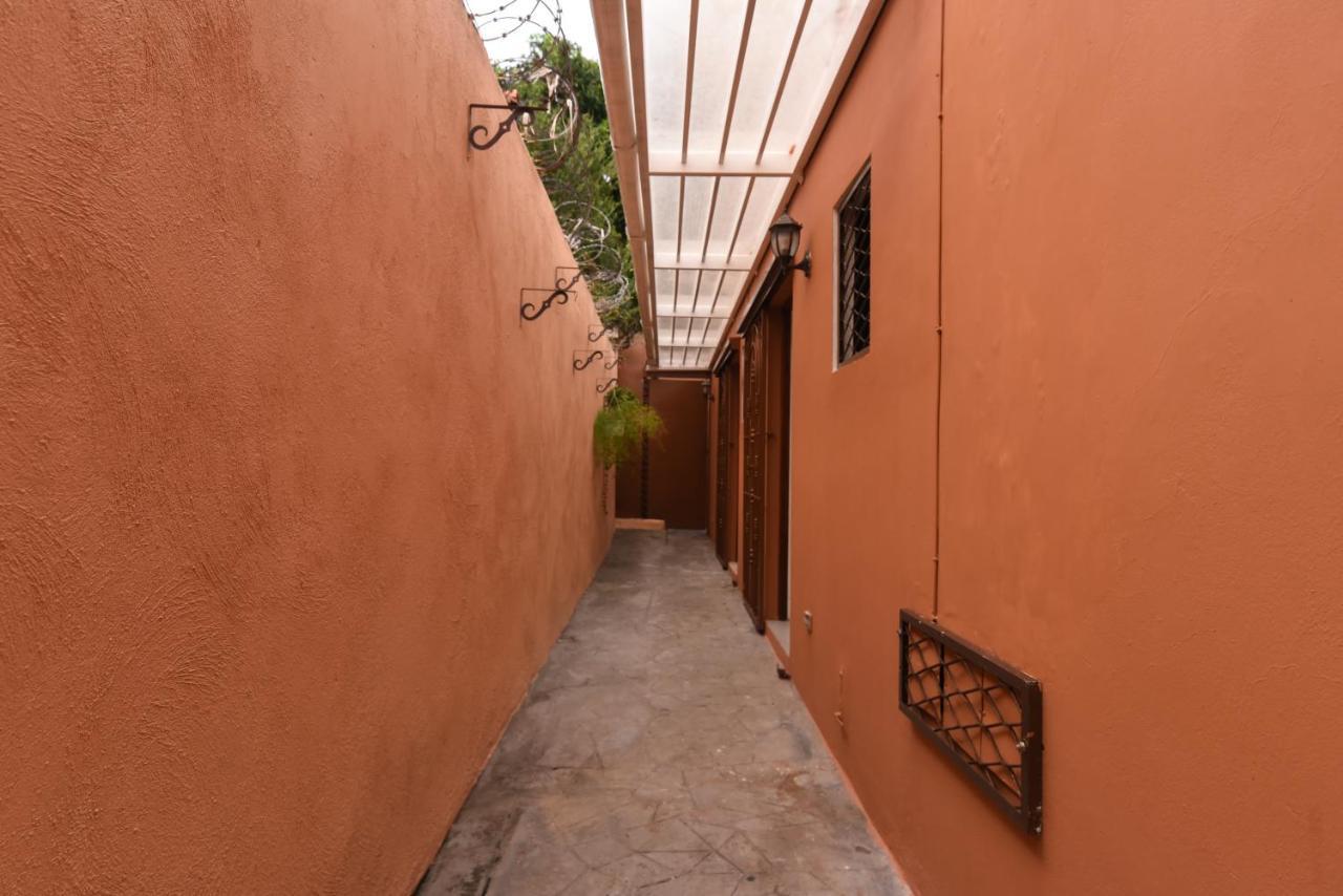 Ph 19 Guesthouse Hotel In Gazcue Santo Domingo Buitenkant foto