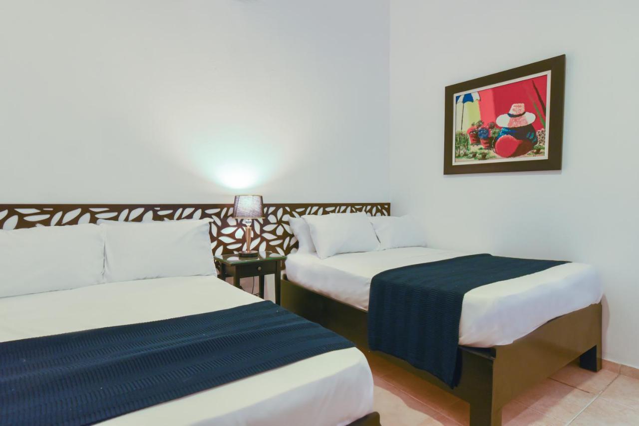 Ph 19 Guesthouse Hotel In Gazcue Santo Domingo Buitenkant foto