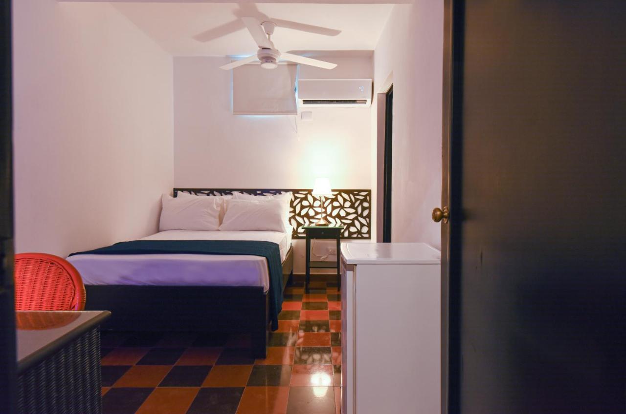 Ph 19 Guesthouse Hotel In Gazcue Santo Domingo Buitenkant foto