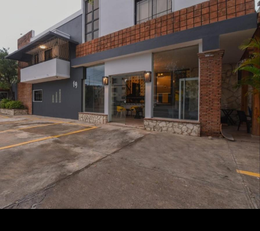 Ph 19 Guesthouse Hotel In Gazcue Santo Domingo Buitenkant foto