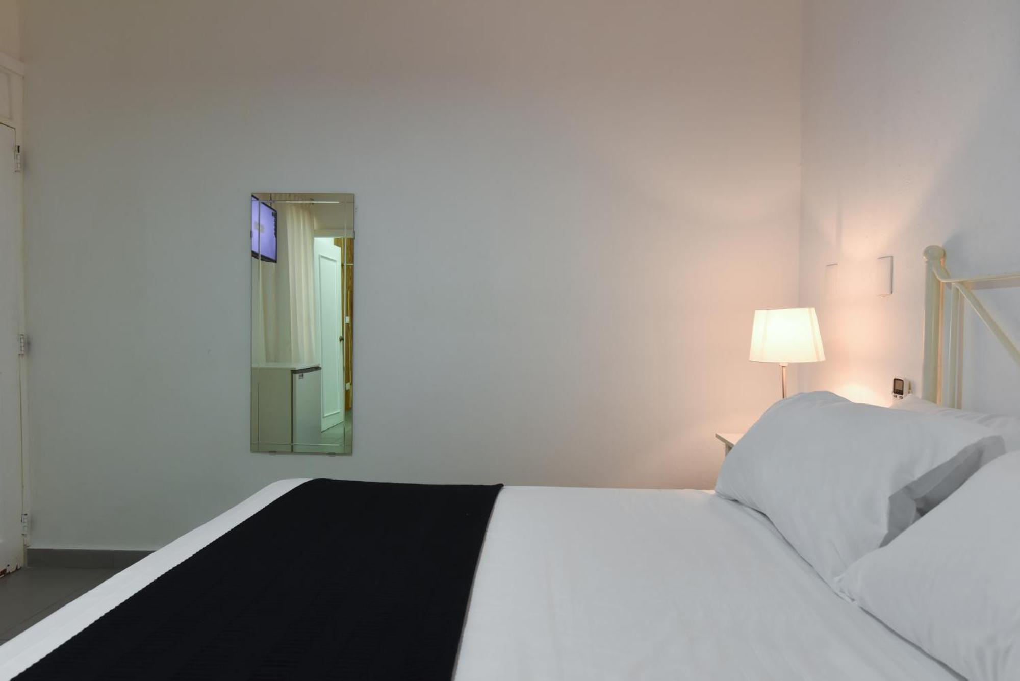 Ph 19 Guesthouse Hotel In Gazcue Santo Domingo Kamer foto