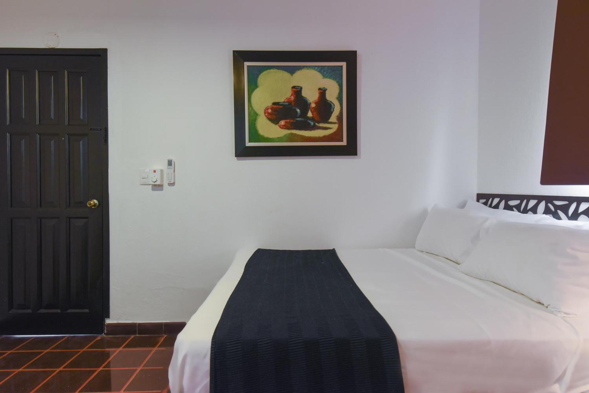 Ph 19 Guesthouse Hotel In Gazcue Santo Domingo Kamer foto